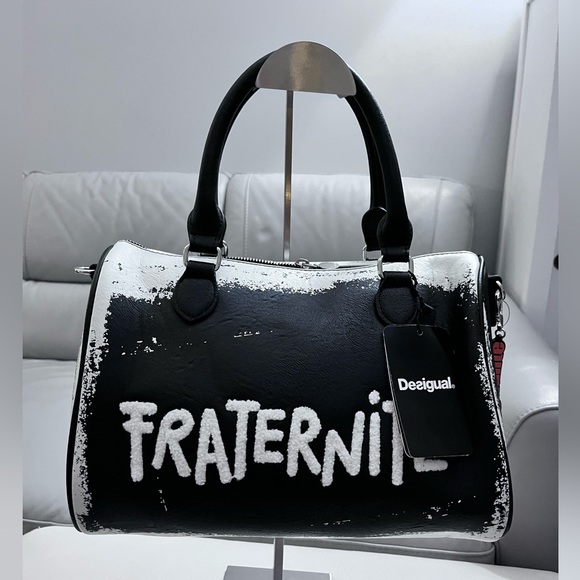 NWT - Desigual Women’s Fraternite Cylinder Bag with a Key Ring - Picture 5 of 15